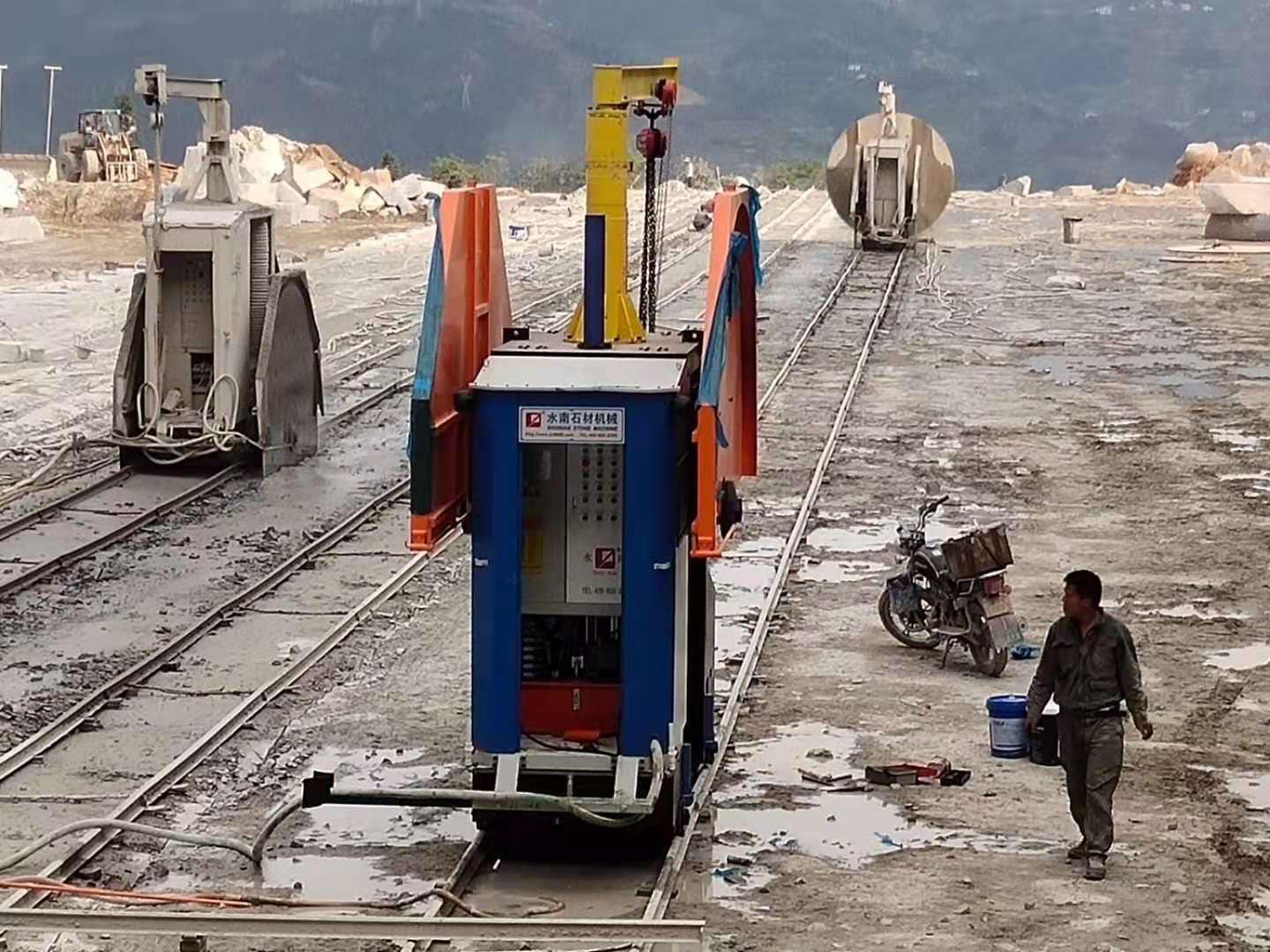 Double blade mining machine working at granite quarry for overseas customer from Shuinan Machinery