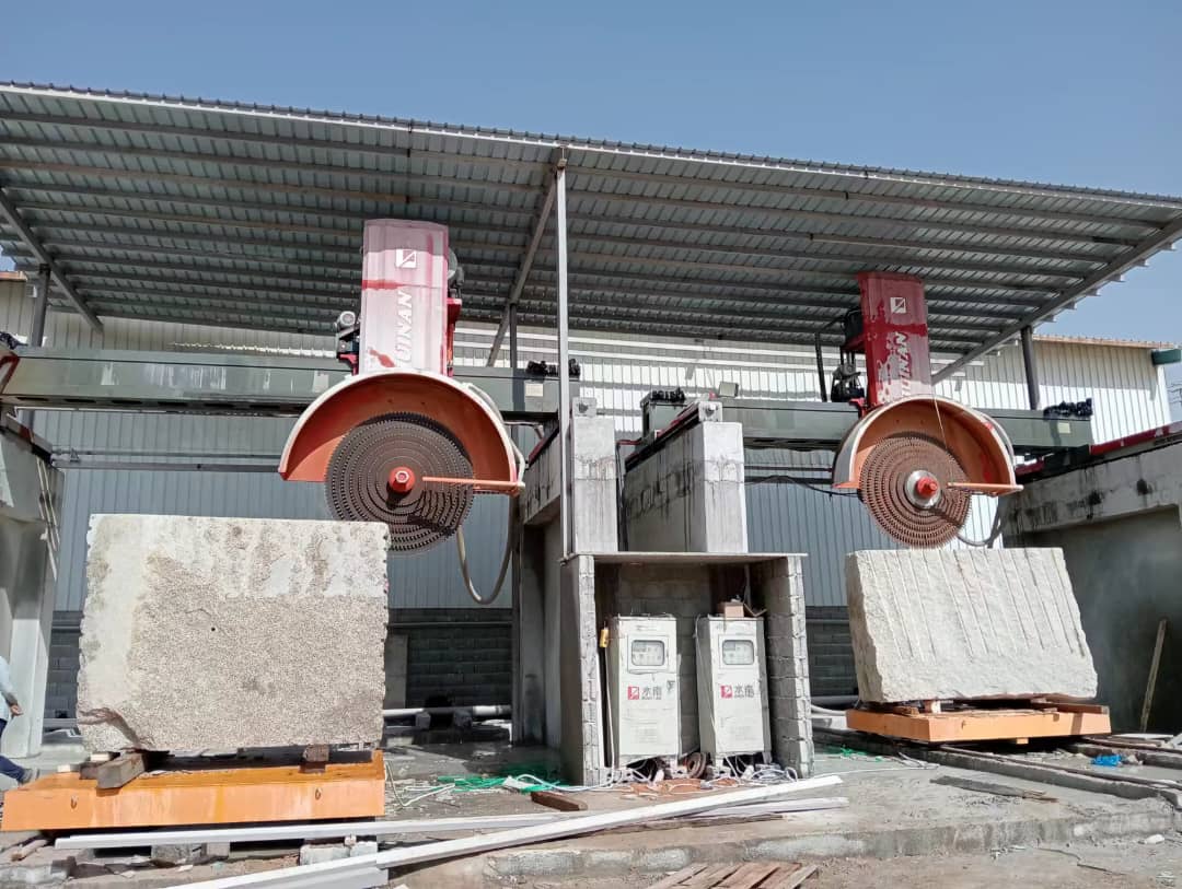 Shuinan Machinery multi-blade bridge block cutting machine at customer factory